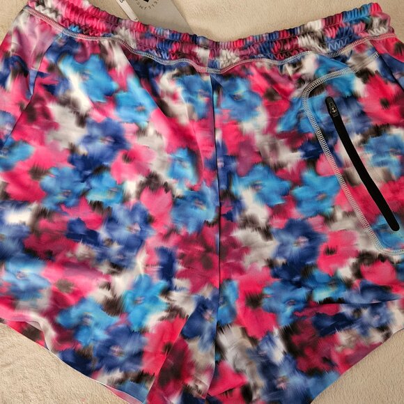 Adidas by Stella McCarthy Women's shorts size medium - Picture 5 of 7
